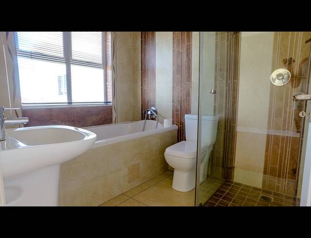 4 BEDROOM APARTMENT FOR SALE IN LA LUCIA